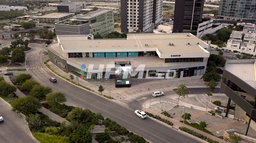 Proyecto Pantalla LED HPMLED Via Cordillera